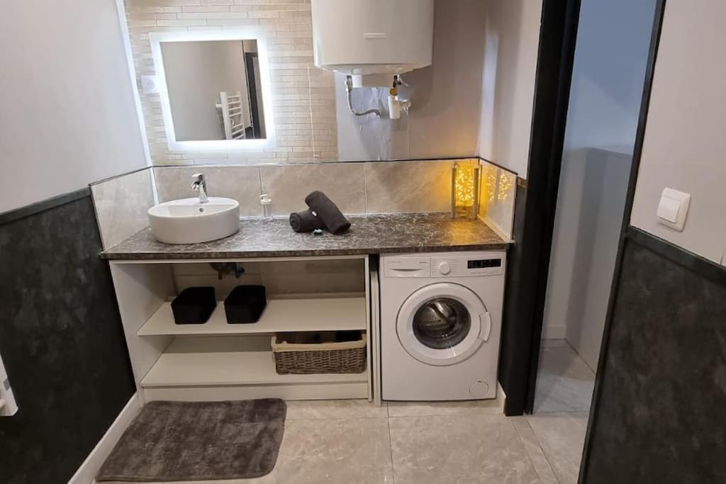 Le Nid Douillet Calme Proche Du Centre Parking Video Projecteur Apartment Брест Екстериор снимка